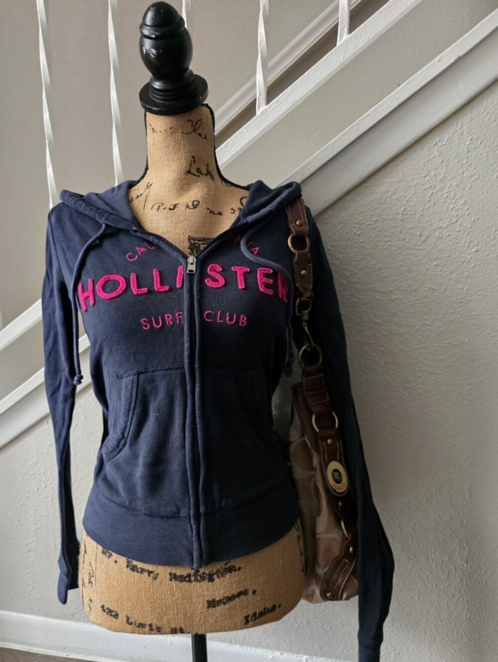 2000s Hollister navy zip up hoodie with pink logo Elena Gilbert Size Xs